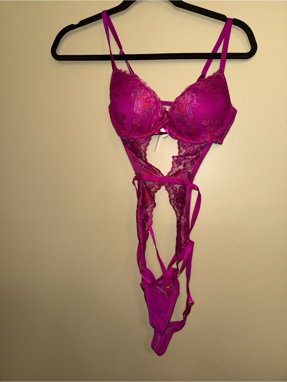 NWT Victoria Secret VERY SEXY Rose Lace Lightly Lined Strappy Teddy Small